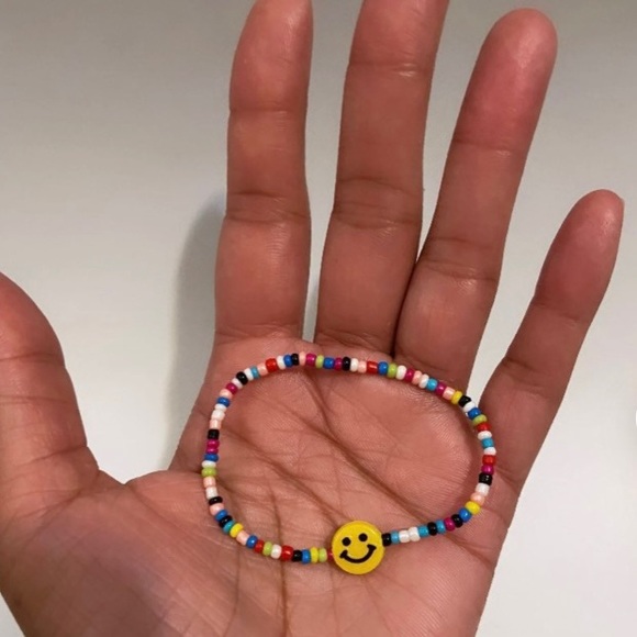 Y2K Inspired Smiley Face Glass Seed Bead Stretch Bracelet & Ring Set - Picture 6 of 9